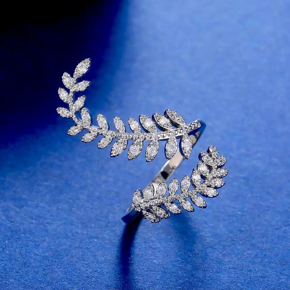 Gorgeous Leaf Adjustable Ring - S925 - Picture 4 of 4